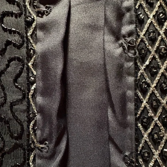 Elegant Black Beaded sparkly Women's formal wear - Picture 7 of 9